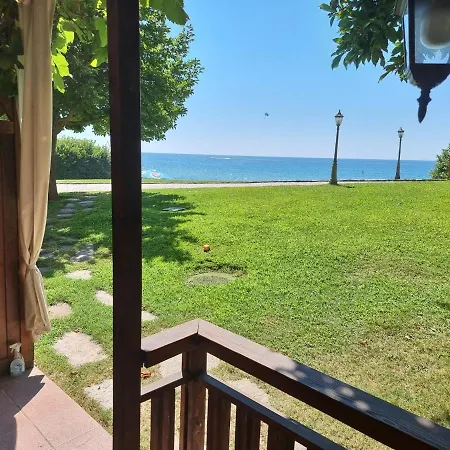 Apartment къща на брега на морето влас, Garden Of Eden