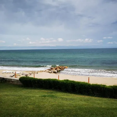Apartment къща на брега на морето влас, Garden Of Eden Sweti Wlas